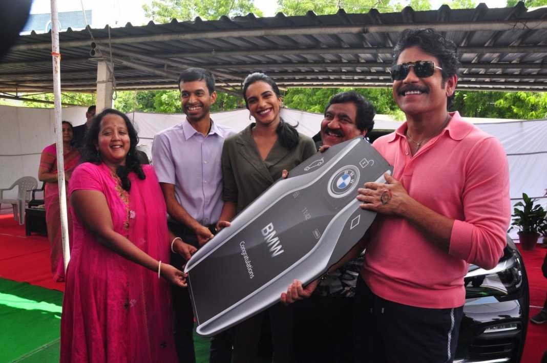 Akkineni Nagarjuna Presented BMW Car to PV Sindhu ThePrimeTalks