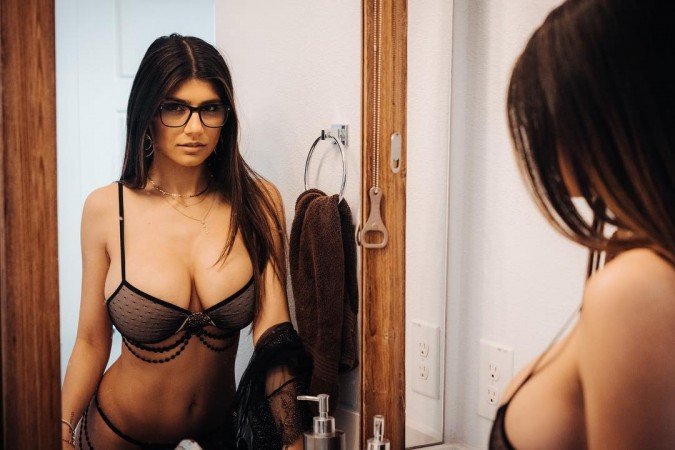 Mia Khalifa Shared Sultry Wedding Day Preparation Picture