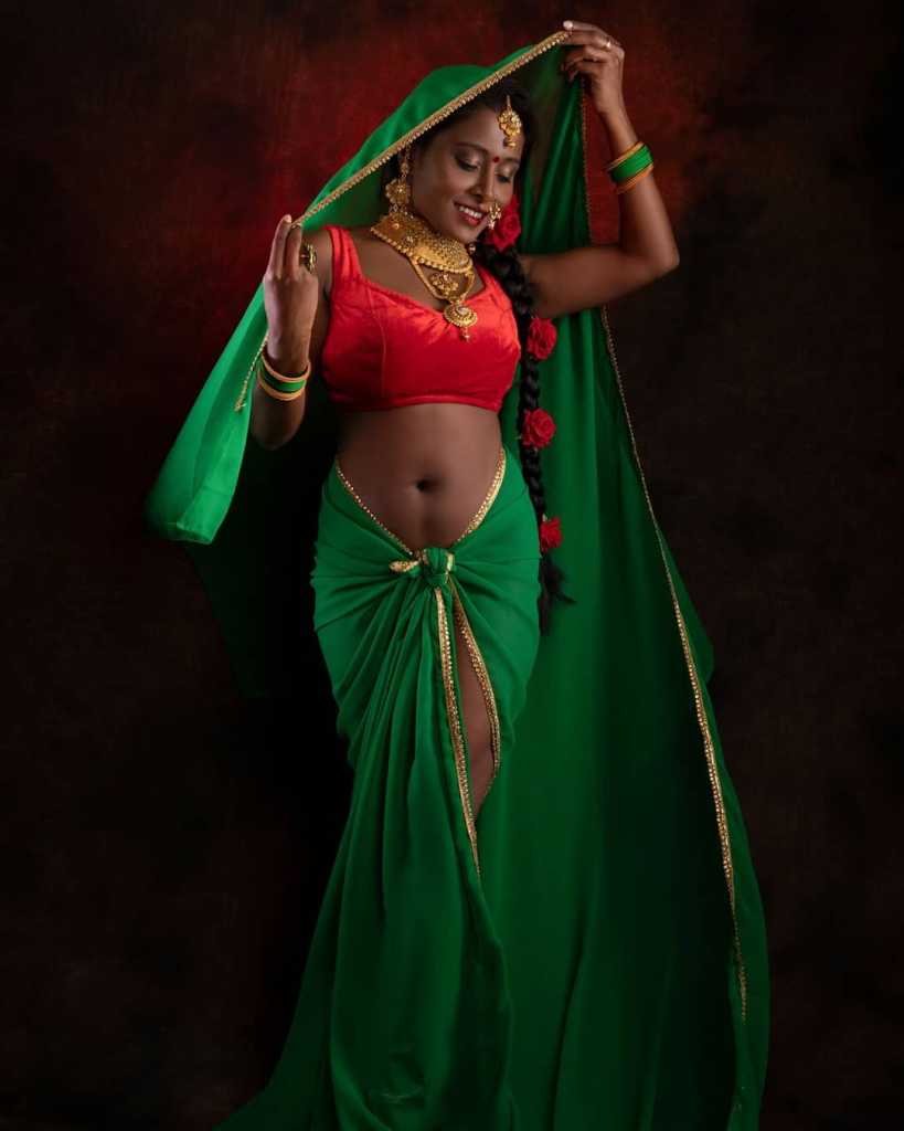 Top 10 Nikita Gokhale Gordijn Hot Navel Show Photos
