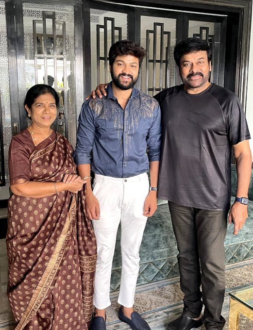 Syed sohel meets chiranjeevi family