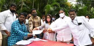 Ghmc mayor gadwal vijayalakshmi distributed 383 ration cards in hyderabad